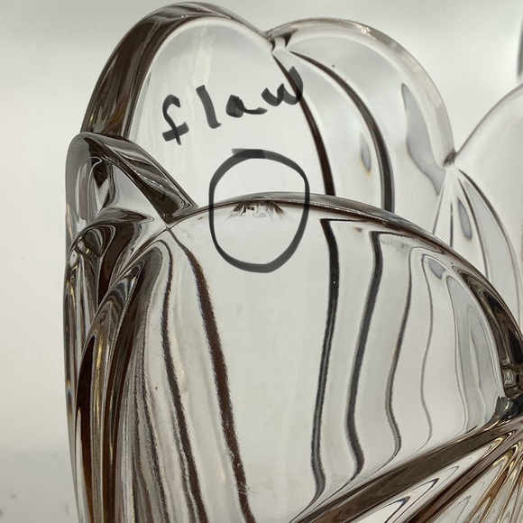 Large 10” Fluted Crystal Vase - Picture 13 of 14